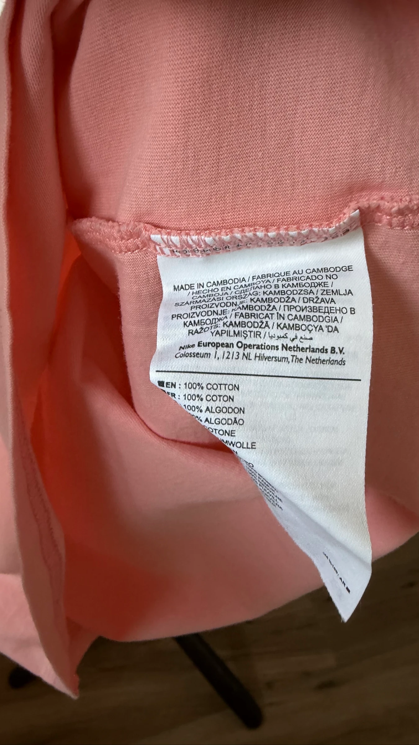 Camiseta Nike Sportswear rosa y azul talla S – photo 5